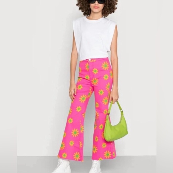 NWT Free People Youthquake Cropped Flare
Jeans size (multiple sizes) - Picture 2 of 3